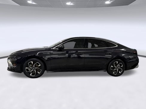 Used 2024 Hyundai Sonata SEL FWD image 2