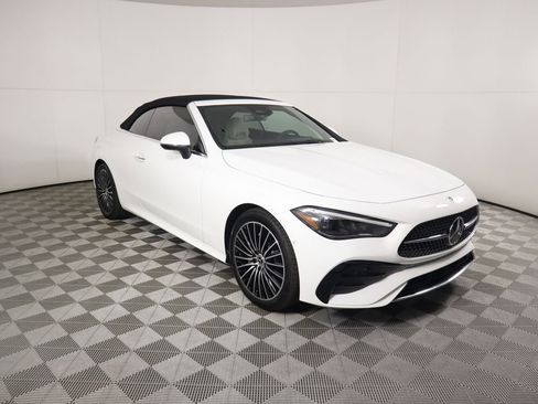New 2025 Mercedes-Benz CLE 300 4MATIC Cabriolet image 11