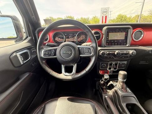 Used 2022 Jeep Gladiator Rubicon w/ Cold Weather Group AWD/4WD image 22