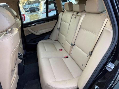Used 2017 BMW X3 xDrive28i image 11