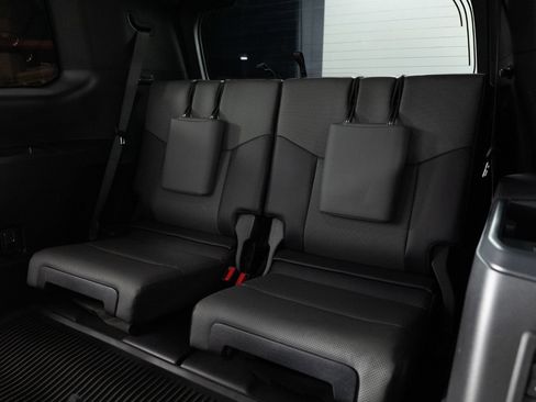 Used 2025 Lexus GX 550 w/ Accessory Package (2T) AWD/4WD image 24