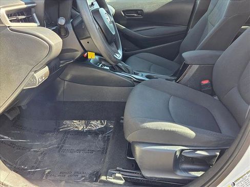Used 2022 Toyota Corolla LE w/ Carpet Mat Package (TMS) image 15