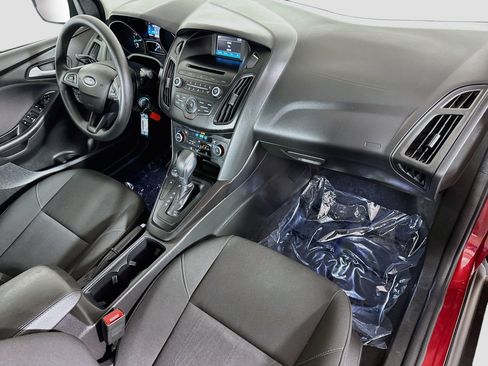 Used 2017 Ford Focus SE FWD image 29
