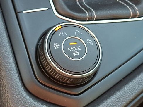 Certified 2022 Volkswagen Taos S image 26