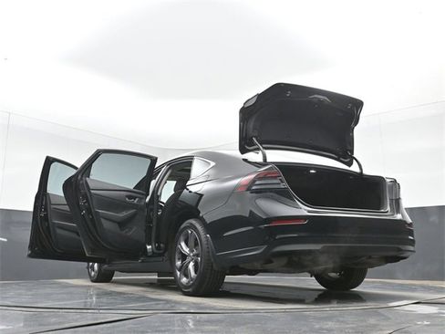 Used 2023 Honda Accord EX image 57