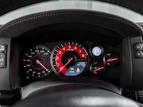 Used 2016 Nissan GT-R NISMO AWD/4WD image 16