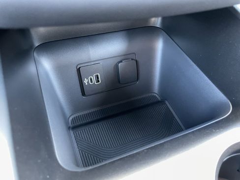 New 2026 Ford Explorer ST-Line w/ ST-Line Street Pack image 14