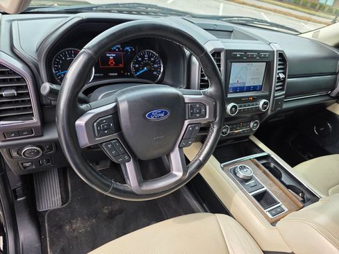Used 2021 Ford Expedition Platinum image 16