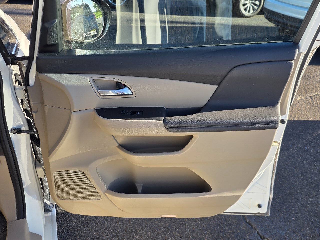 Used 2014 Honda Odyssey Touring Elite image 13