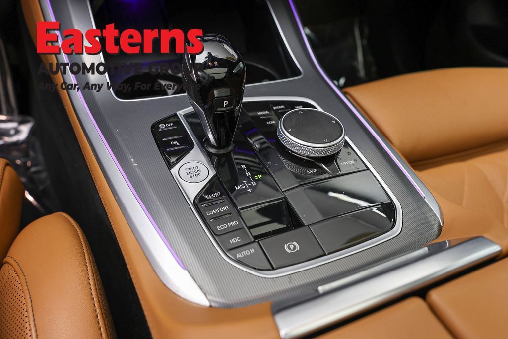 Used 2023 BMW X5 xDrive40i w/ M Sport Package AWD/4WD image 15