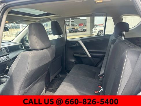 Used 2018 Toyota RAV4 XLE AWD/4WD image 9