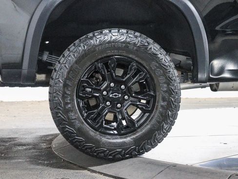 Used 2025 Chevrolet Silverado 1500 ZR2 w/ Technology Package AWD/4WD image 7