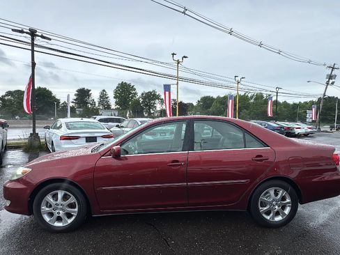 Used 2005 Toyota Camry LE FWD image 8