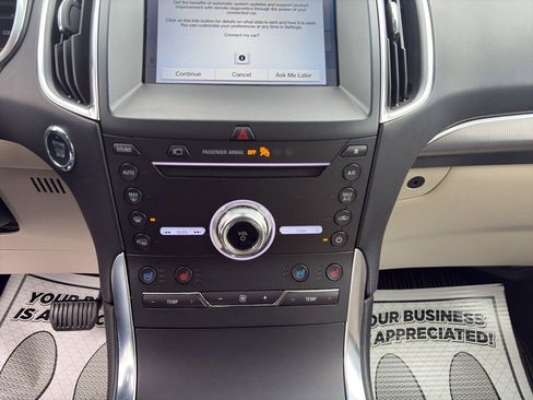 Used 2019 Ford Edge Titanium w/ Equipment Group 301A image 15