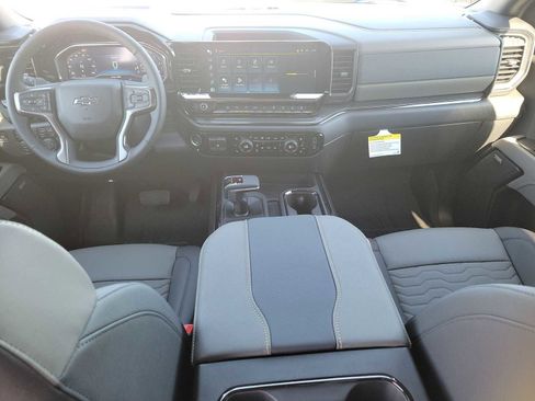 Certified 2025 Chevrolet Silverado 1500 ZR2 w/ Technology Package image 10