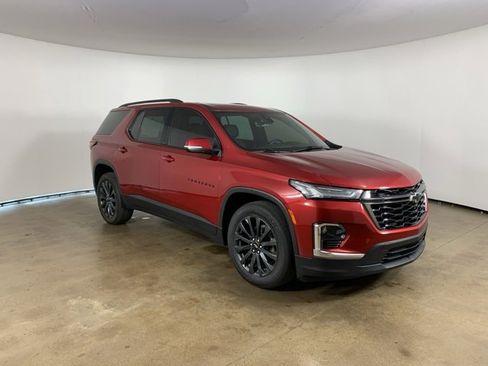 Used 2023 Chevrolet Traverse RS image 4