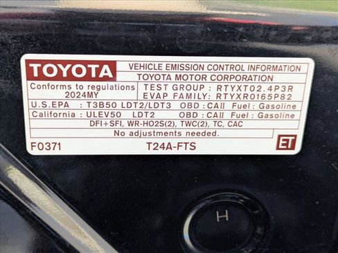Used 2024 Toyota Tacoma SR5 AWD/4WD image 24