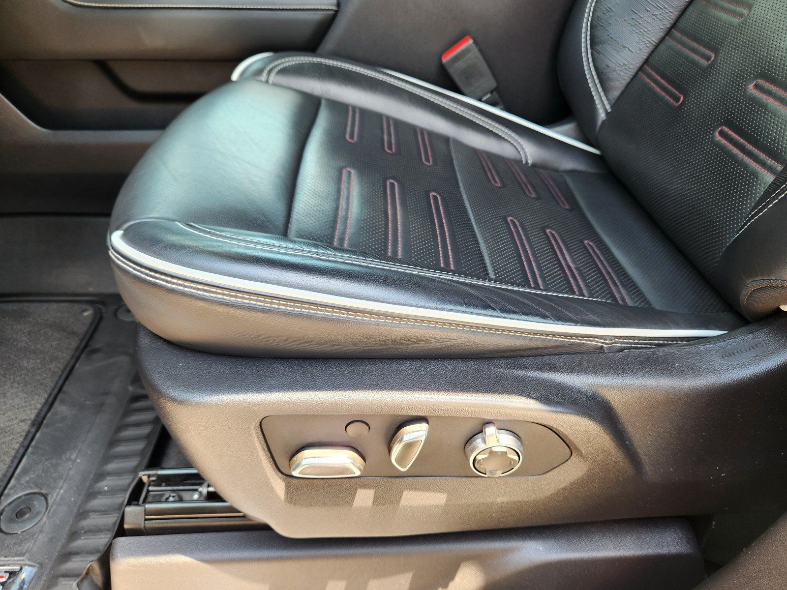 Used 2024 GMC Sierra 1500 AT4X AWD/4WD image 22