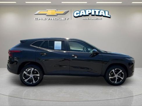 Used 2024 Chevrolet Trax RS w/ Driver Confidence Package FWD image 6