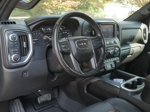 Used 2022 GMC Sierra 2500 AT4 AWD/4WD image 4