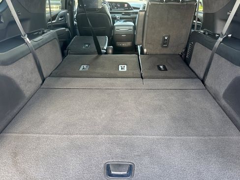 Certified 2024 Cadillac Escalade ESV Premium Luxury Platinum image 17