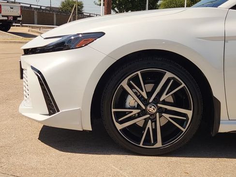 Used 2026 Toyota Camry XSE FWD image 5