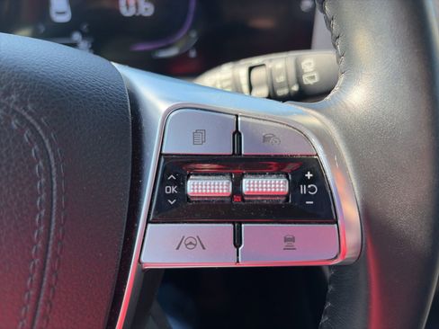 Used 2025 Kia Telluride S image 18