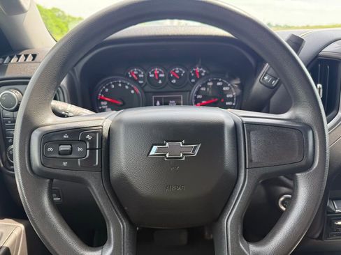 Used 2024 Chevrolet Silverado 1500 Custom Trail Boss w/ LPO, Dark Essentials Package AWD/4WD image 6