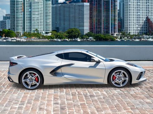 Used 2023 Chevrolet Corvette Stingray Coupe w/ Z51 Performance Package RWD image 4