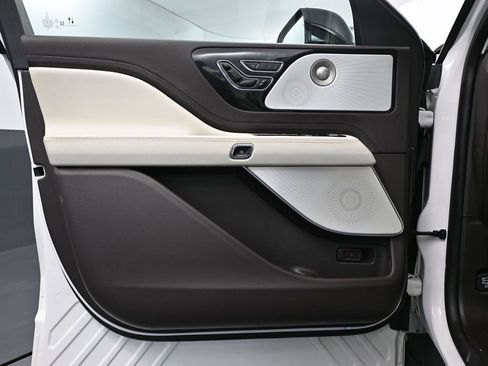 Used 2023 Lincoln Aviator Black Label w/ Dynamic Handling Package image 19