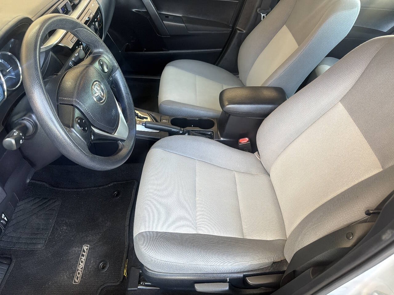Used 2014 Toyota Corolla L FWD image 15
