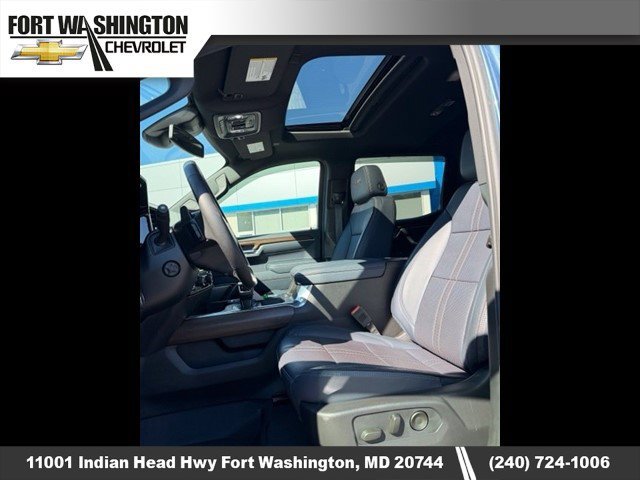 Used 2024 Chevrolet Silverado 1500 High Country AWD/4WD image 3