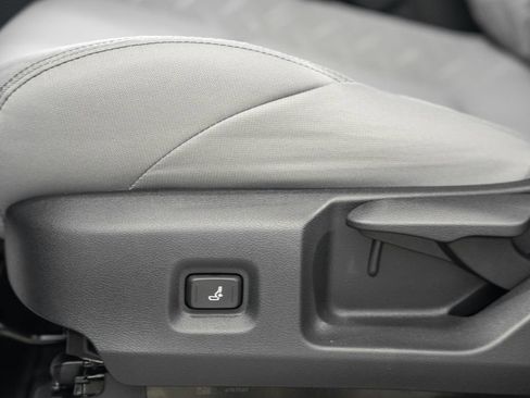New 2026 Toyota Tacoma SR5 RWD image 33