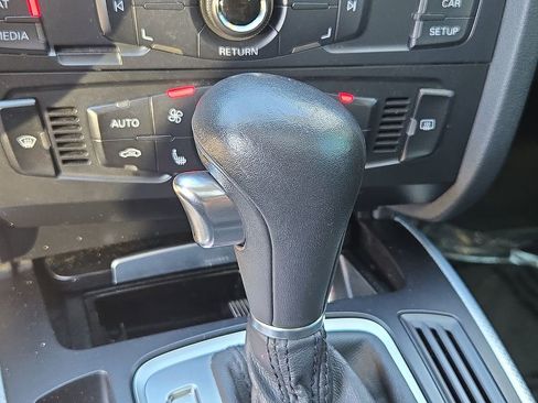 Used 2009 Audi A4 2.0T Premium image 18