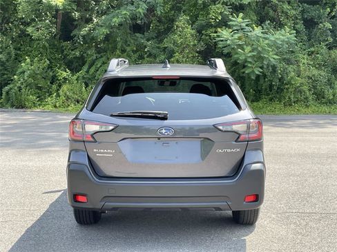 Used 2024 Subaru Outback Premium AWD/4WD image 4