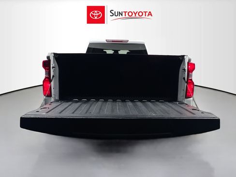 Used 2023 Chevrolet Silverado 1500 LT image 34