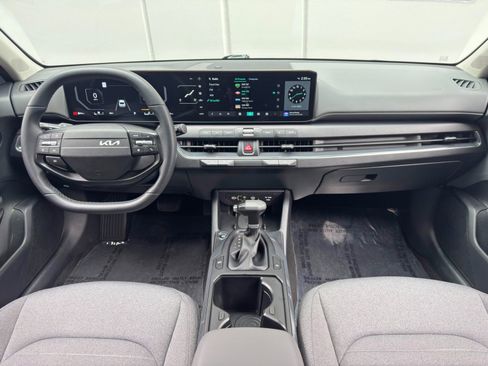 Used 2025 Kia K4 EX FWD image 11