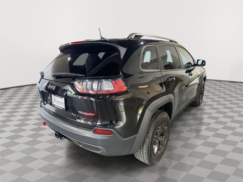 Used 2019 Jeep Cherokee Trailhawk AWD/4WD image 7