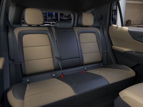 New 2026 Chevrolet Equinox ACTIV image 17