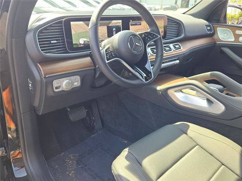 Used 2025 Mercedes-Benz GLE 450 4MATIC image 31