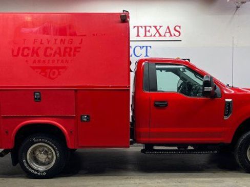 Used 2017 Ford F350 XL w/ Power Equipment Group image 4