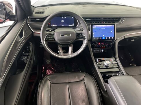 Used 2023 Jeep Grand Cherokee Overland image 23