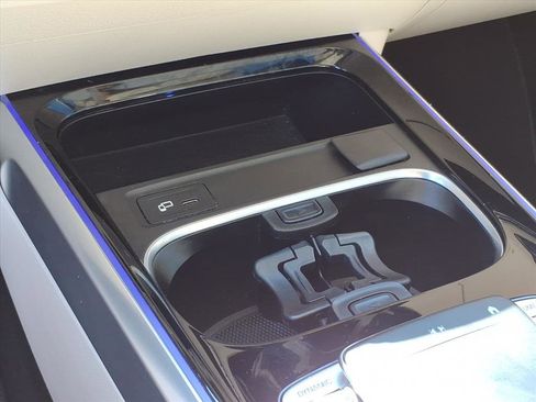 Used 2020 Mercedes-Benz GLB 250 4MATIC image 26