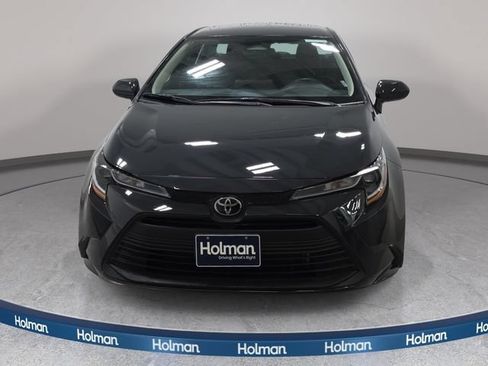 Certified 2025 Toyota Corolla LE FWD image 2