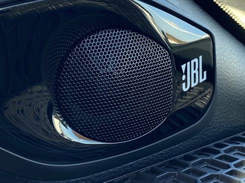 Certified 2025 Toyota 4Runner 4WD image 32