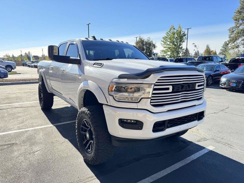 Used 2022 RAM 3500 Laramie AWD/4WD image 7
