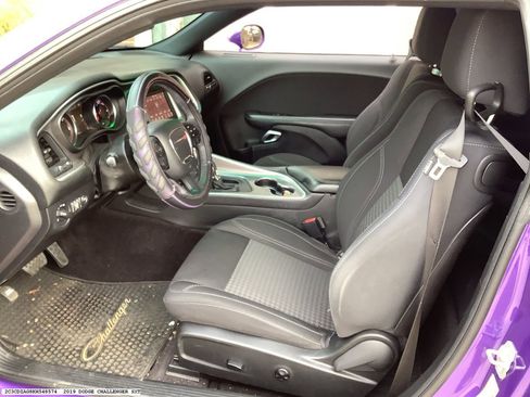 Used 2019 Dodge Challenger SXT image 11