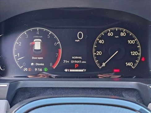 Used 2025 Honda Pilot EX-L image 11