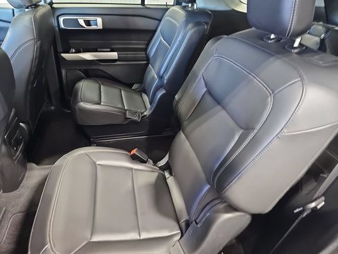 Used 2023 Ford Explorer XLT w/ Equipment Group 202A AWD/4WD image 14
