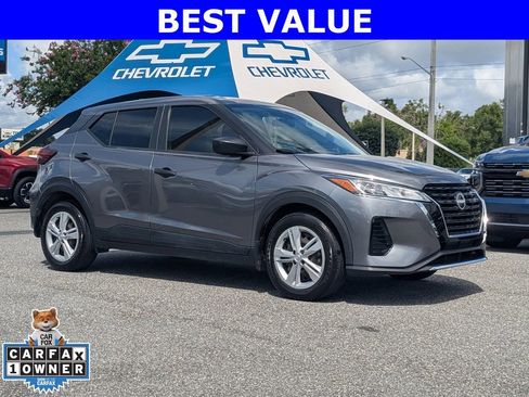 Used 2023 Nissan Kicks S FWD image 2